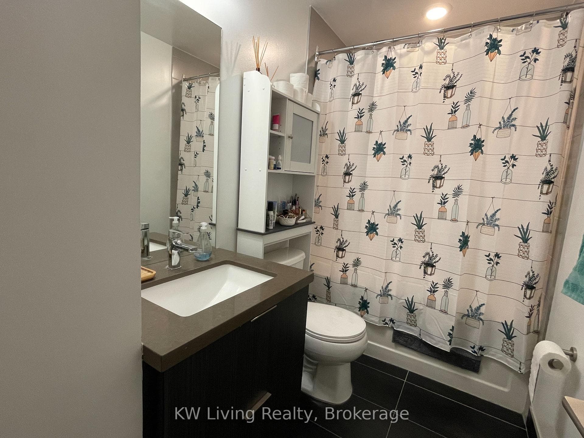 109 Ossington Avenue Unit 321 photo 11