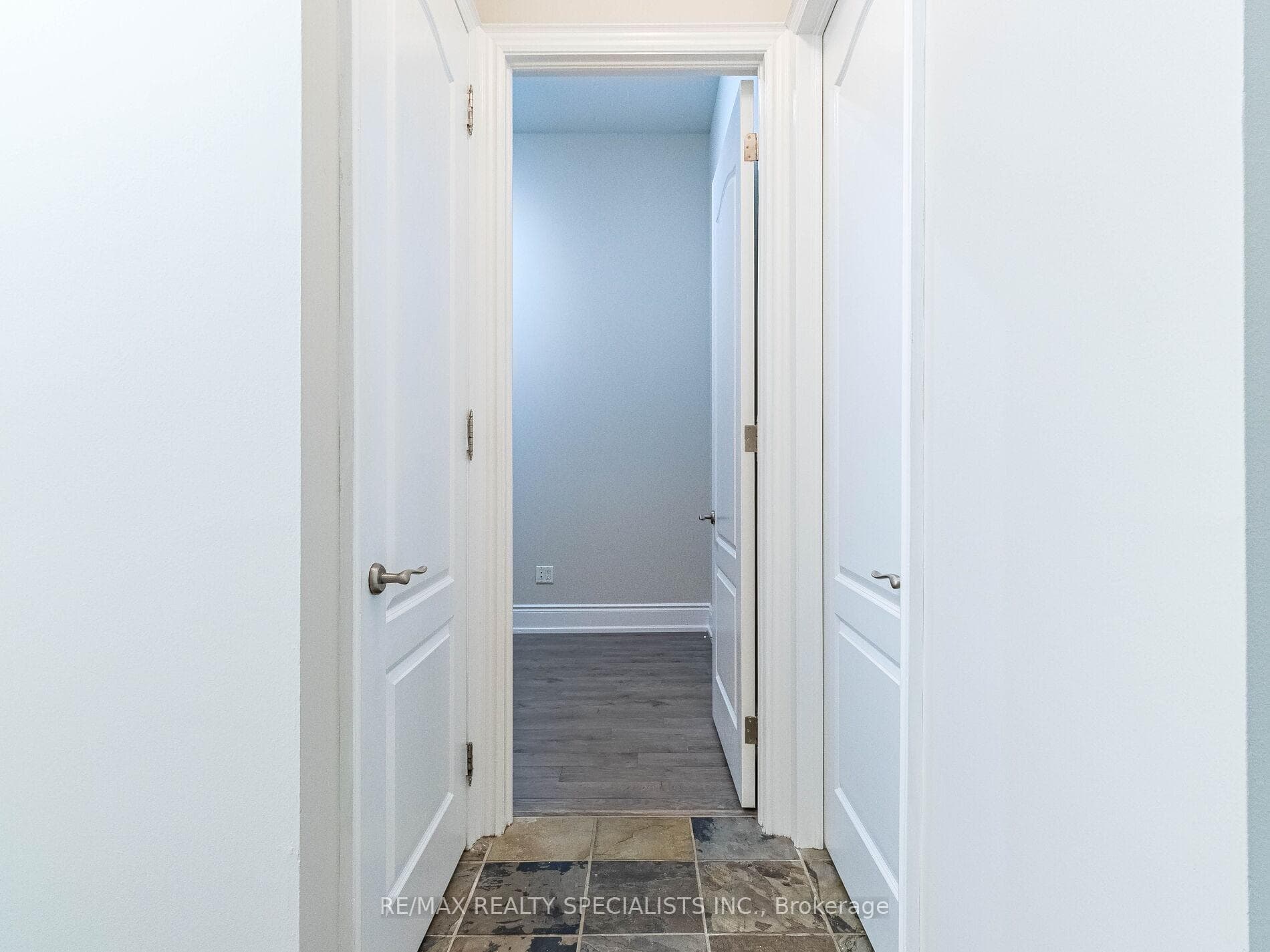 1111 Avenue Road Unit 102 photo 29
