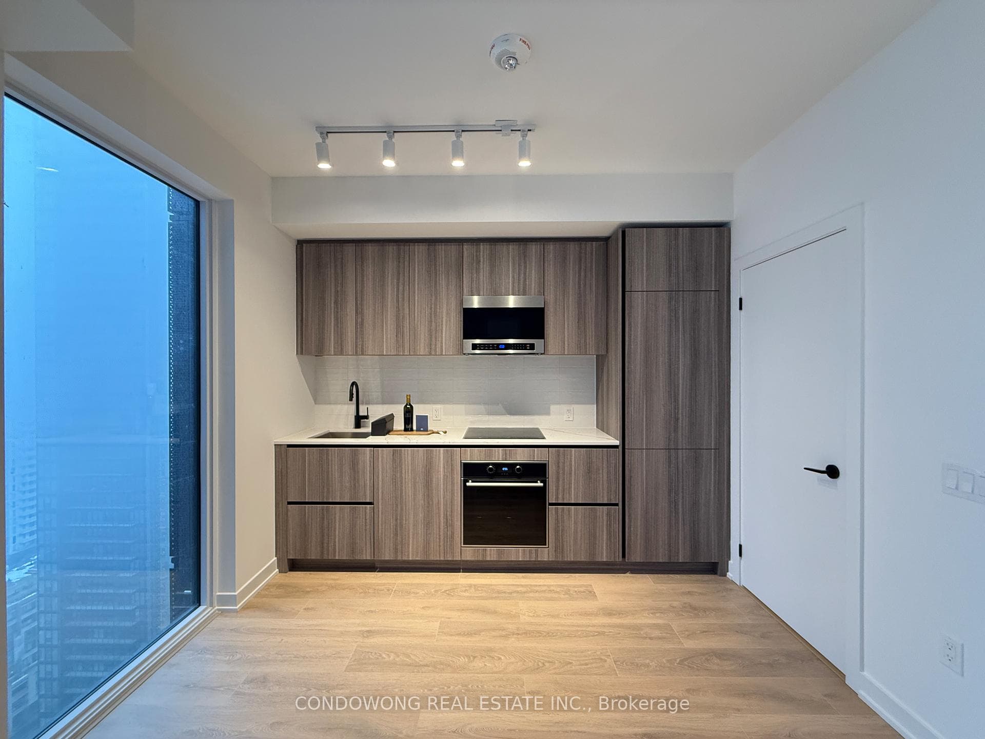 117 Broadway Avenue Unit 2603 photo 3