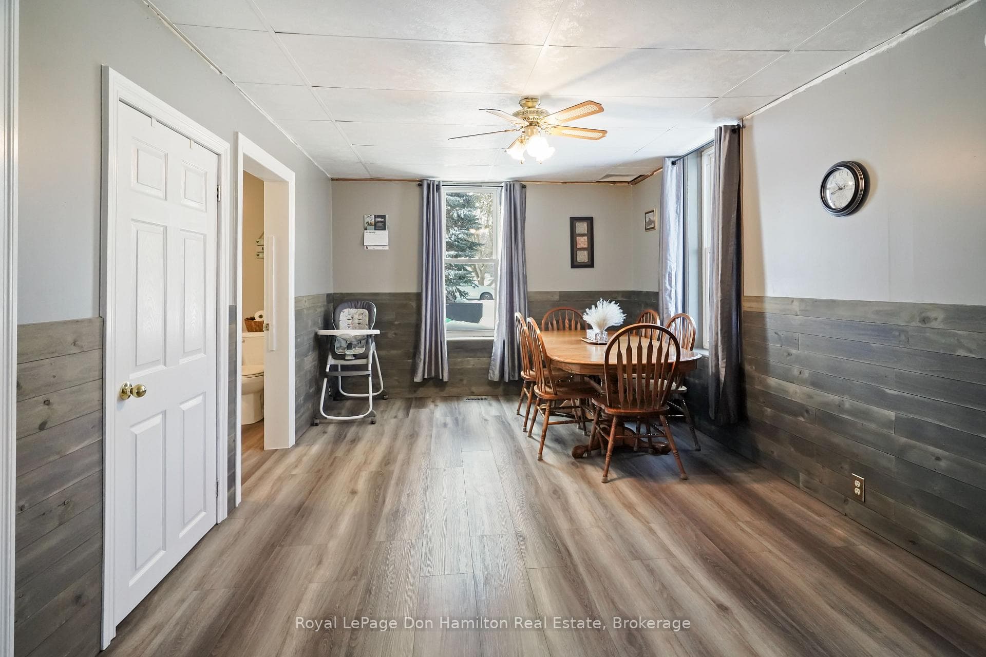 540 Ainley Street photo 14
