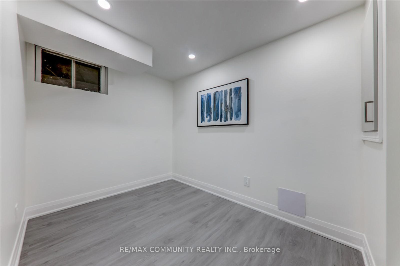 31 Tilley Drive photo 33