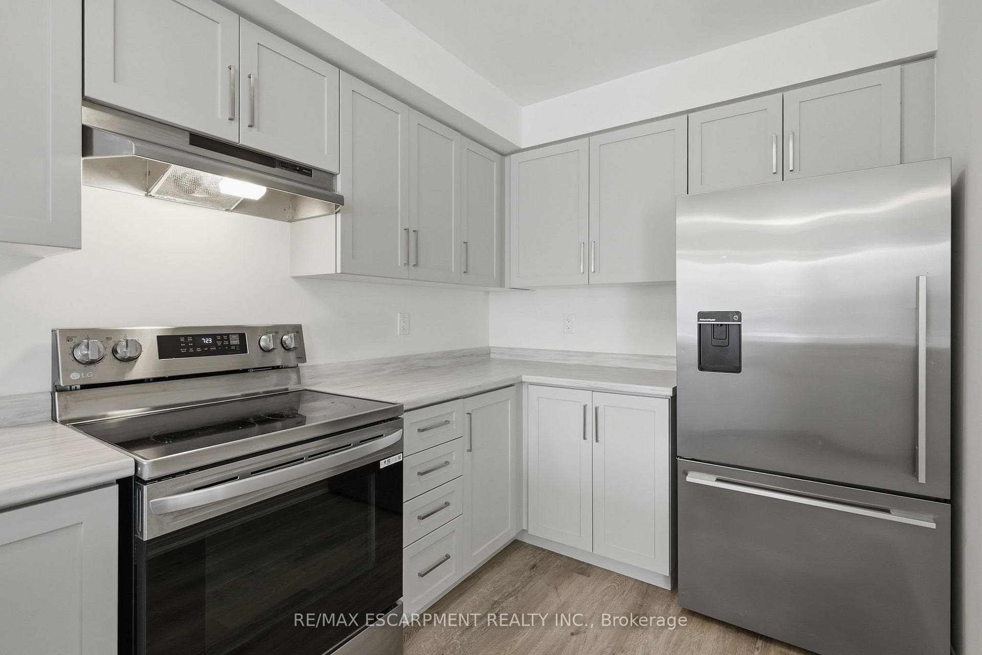 34 Dryden Lane photo 12