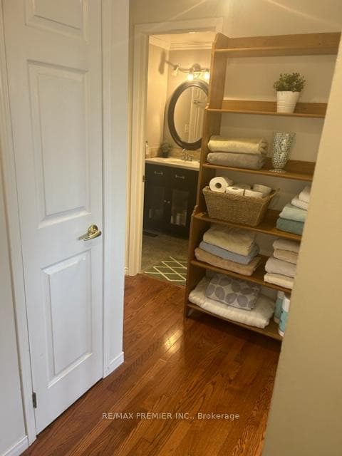 25 Srigley Street photo 12