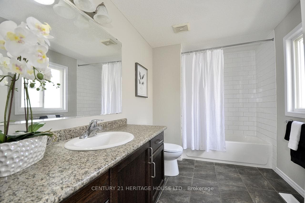 60 Iron Gate Street photo 22