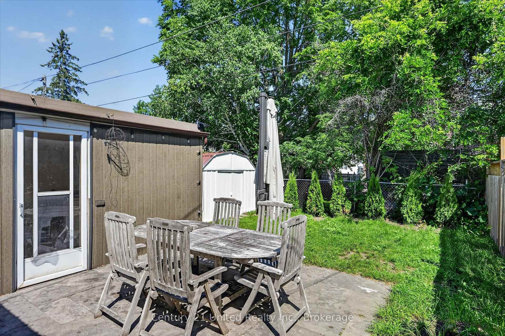 688 St Marys Street photo 24