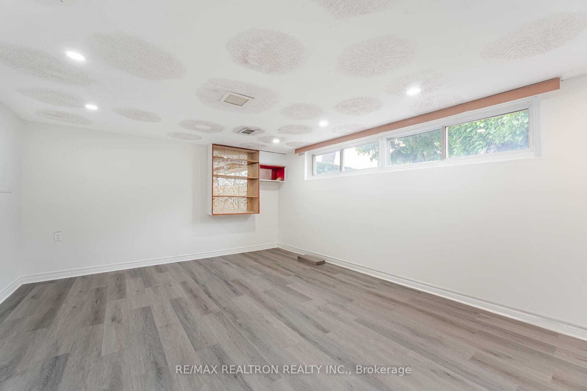 726 Brimorton Drive photo 25
