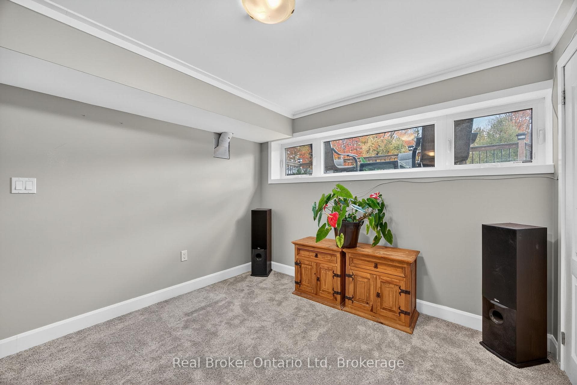 253 Lescaut Road photo 39