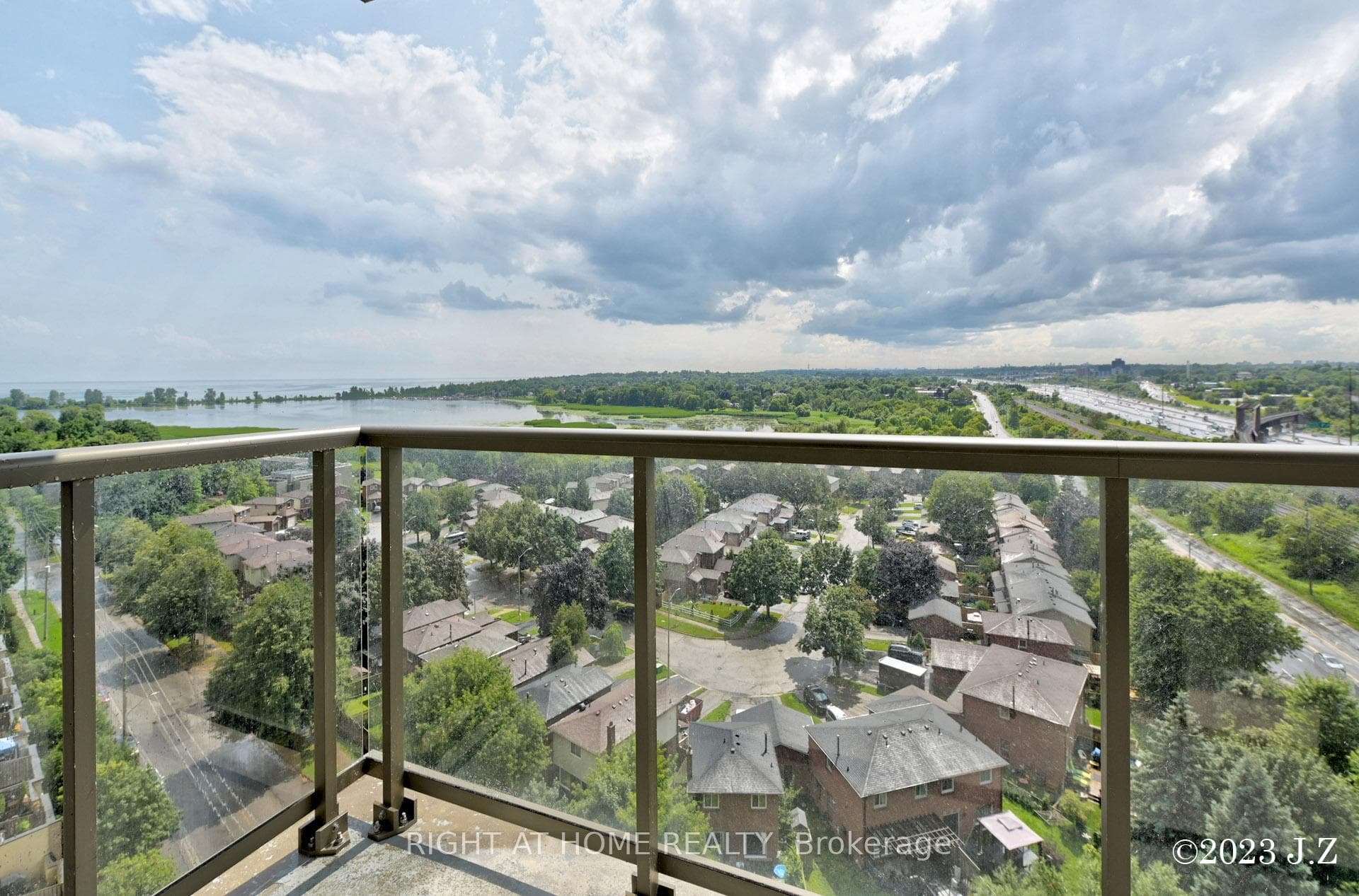 1215 Bayly Street Unit 1109 photo 22