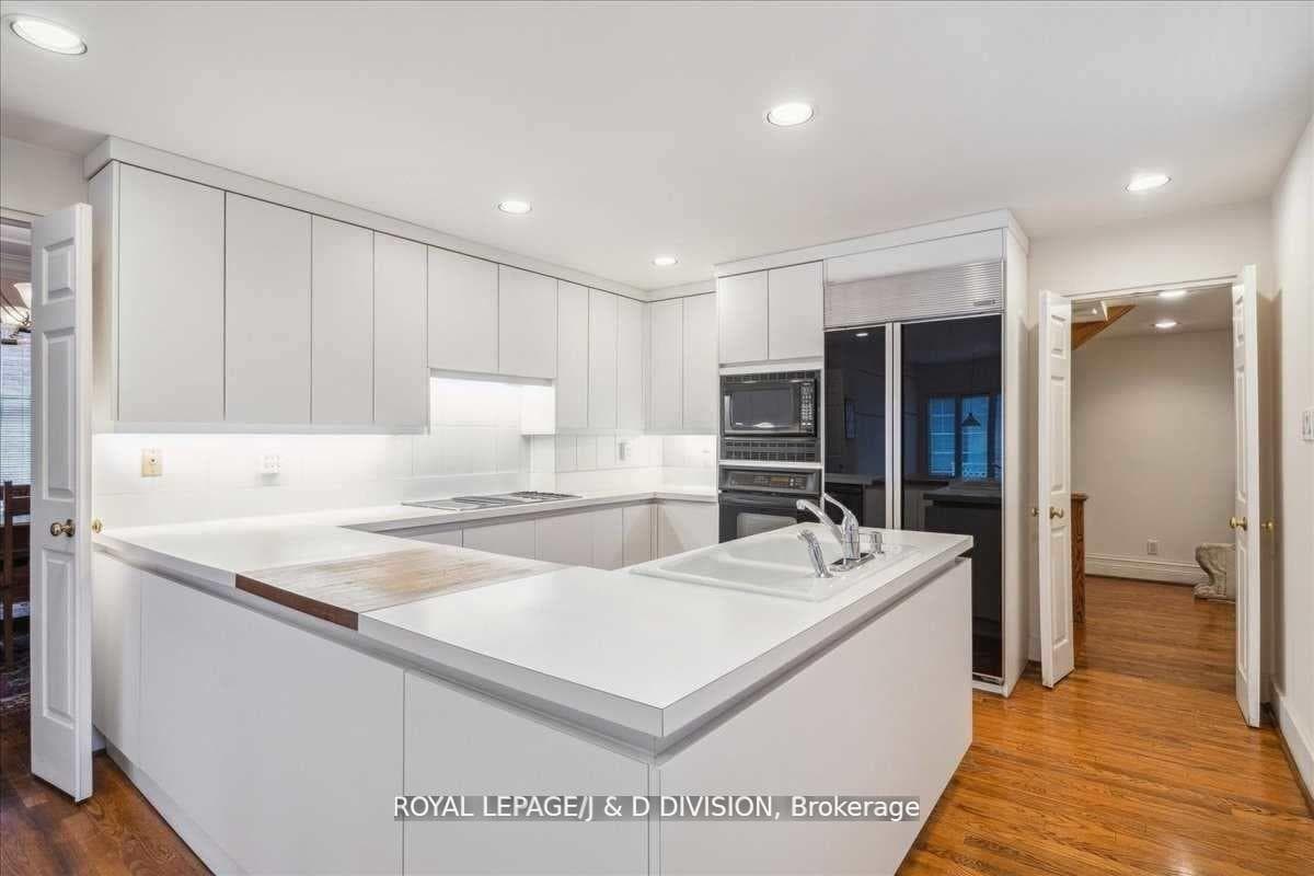 88 Woodlawn Avenue photo 13