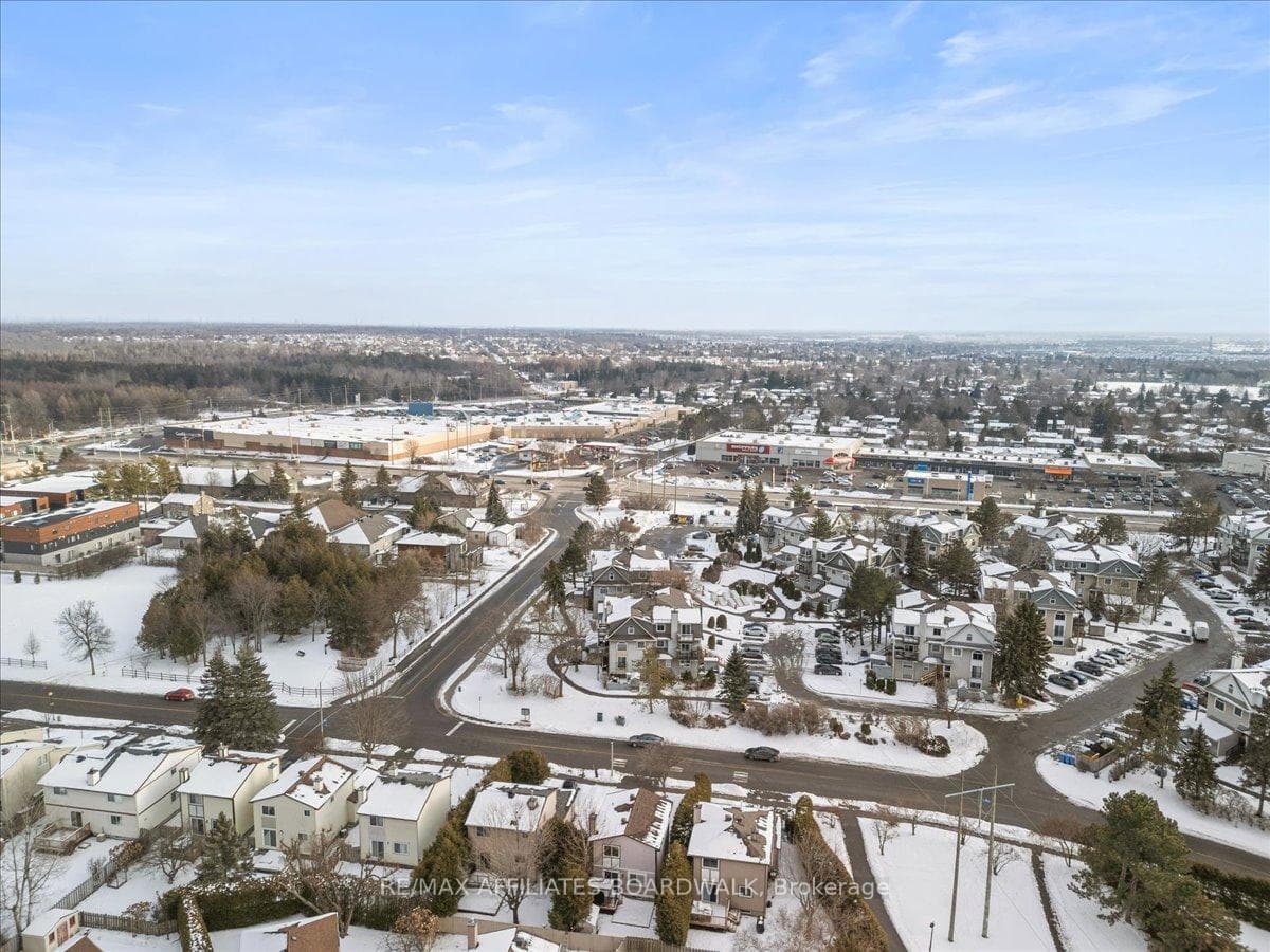360 Pickford Drive photo 36