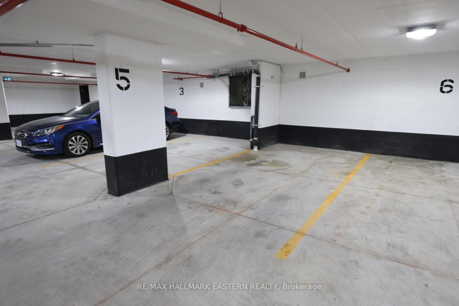 Parking (P2, Spot 5)