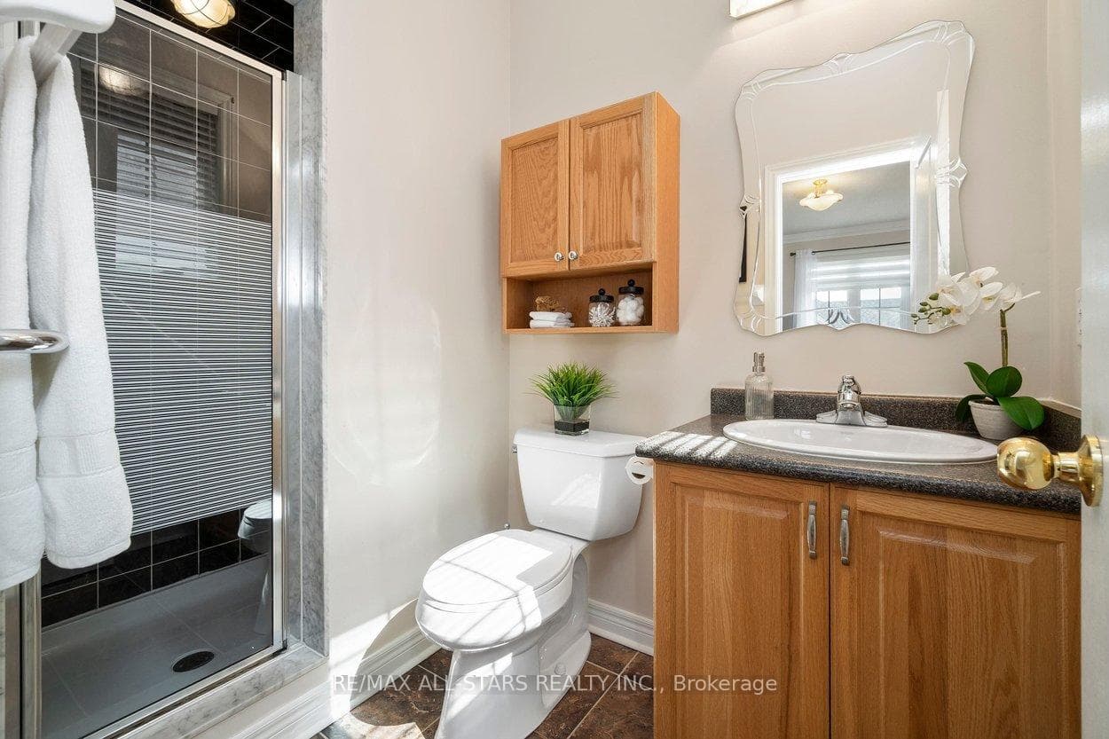 142 Saffron Street photo 30