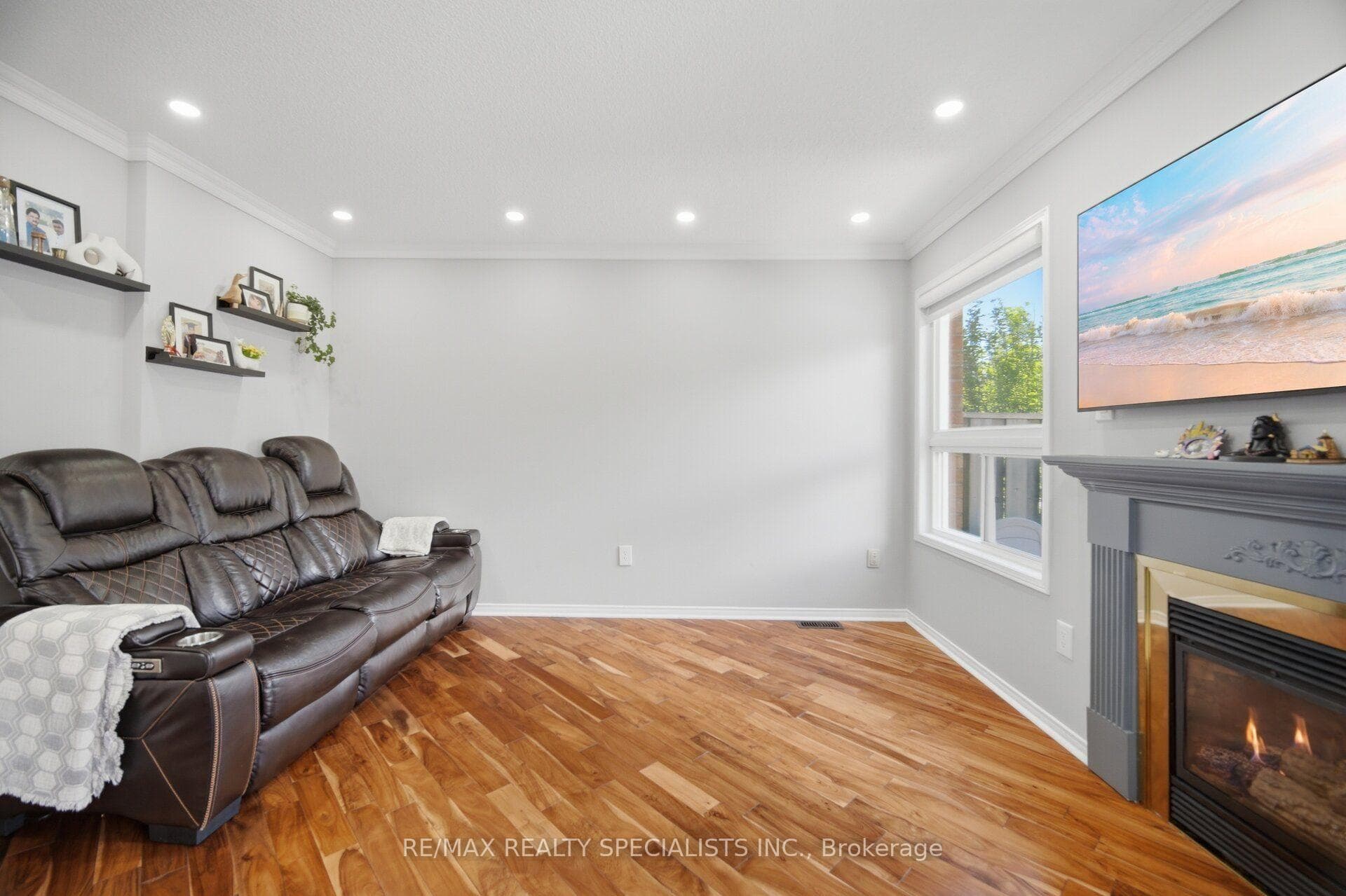 5230 Glen Erin Drive Unit 119 photo 3