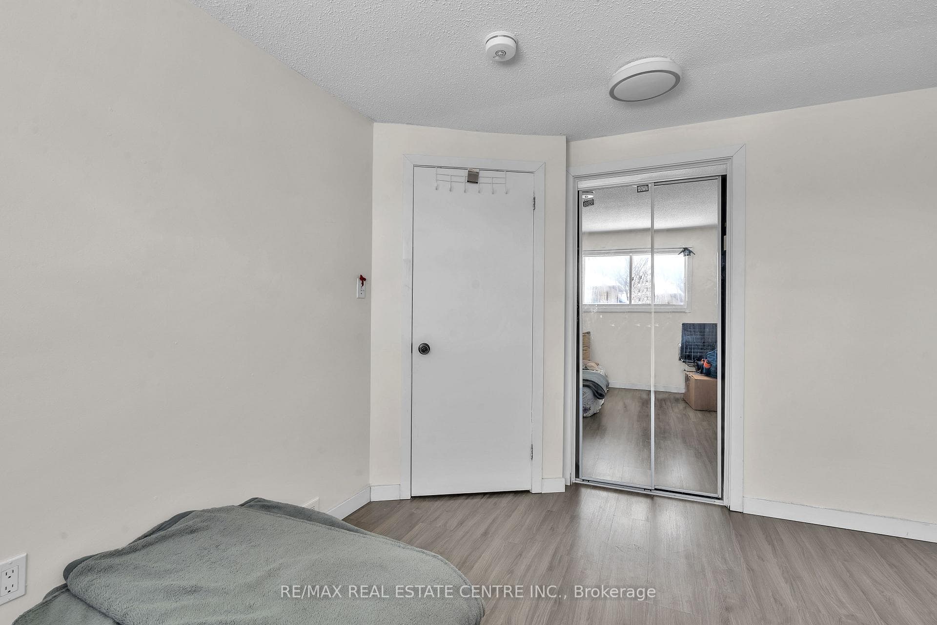2059 Mountbatten Place photo 15
