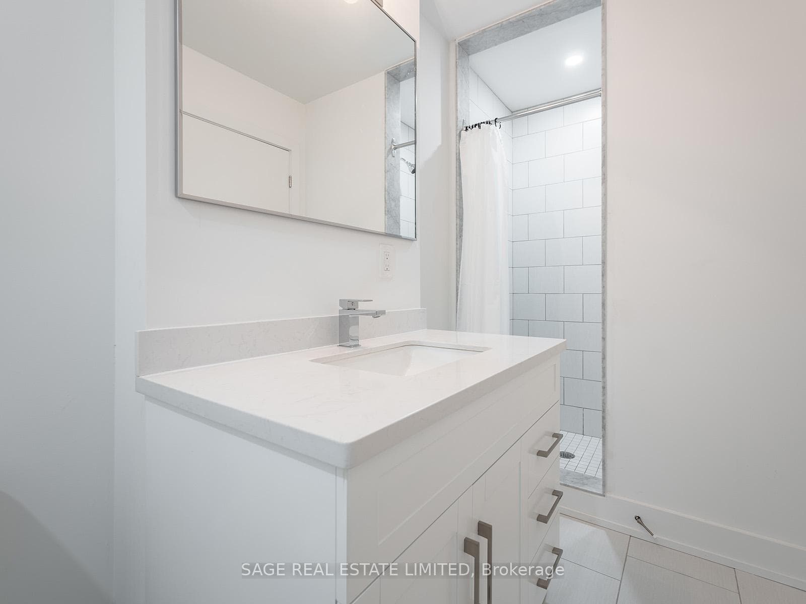 1183 Dufferin Street Unit 111 photo 28