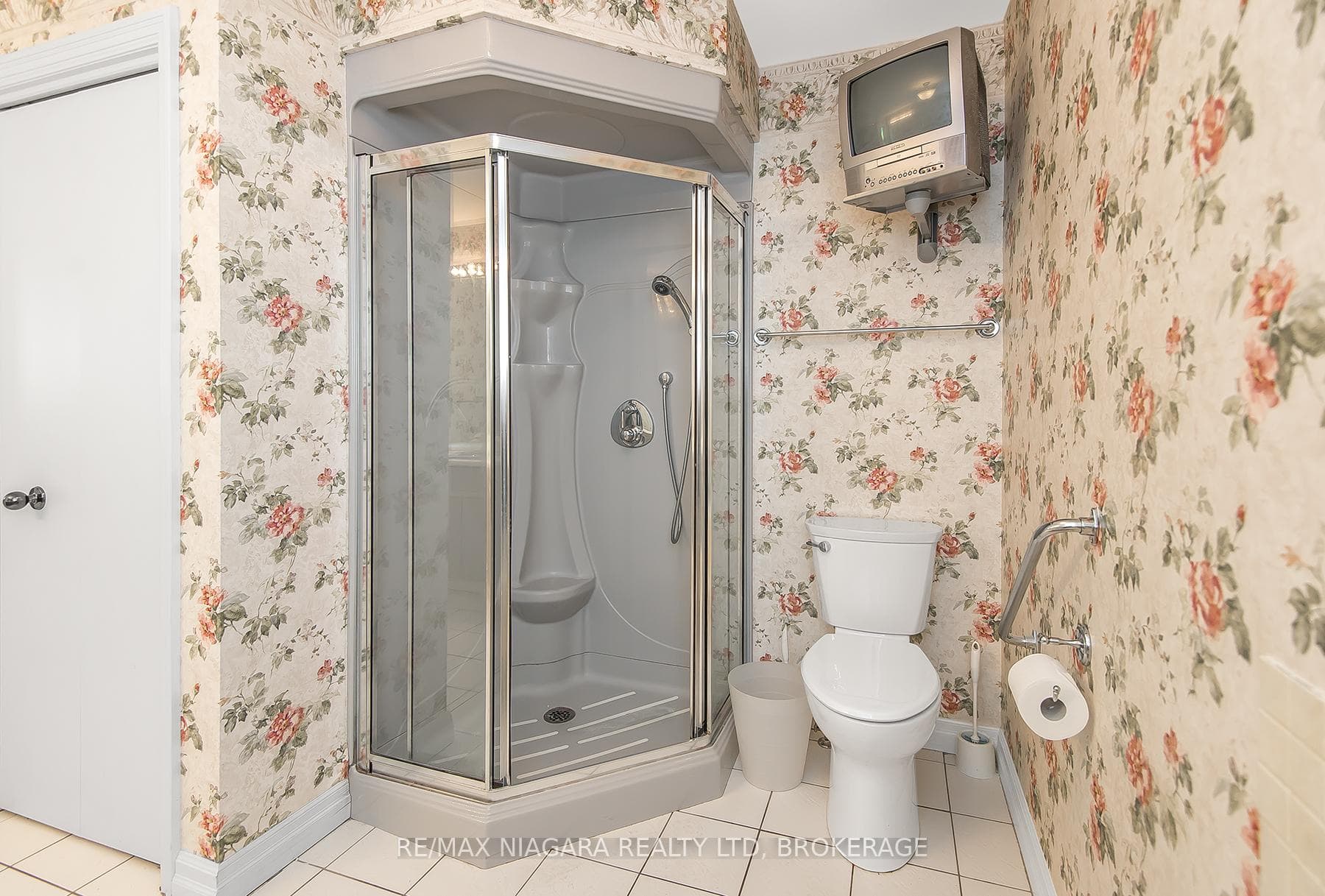 6254 Gore Street photo 16