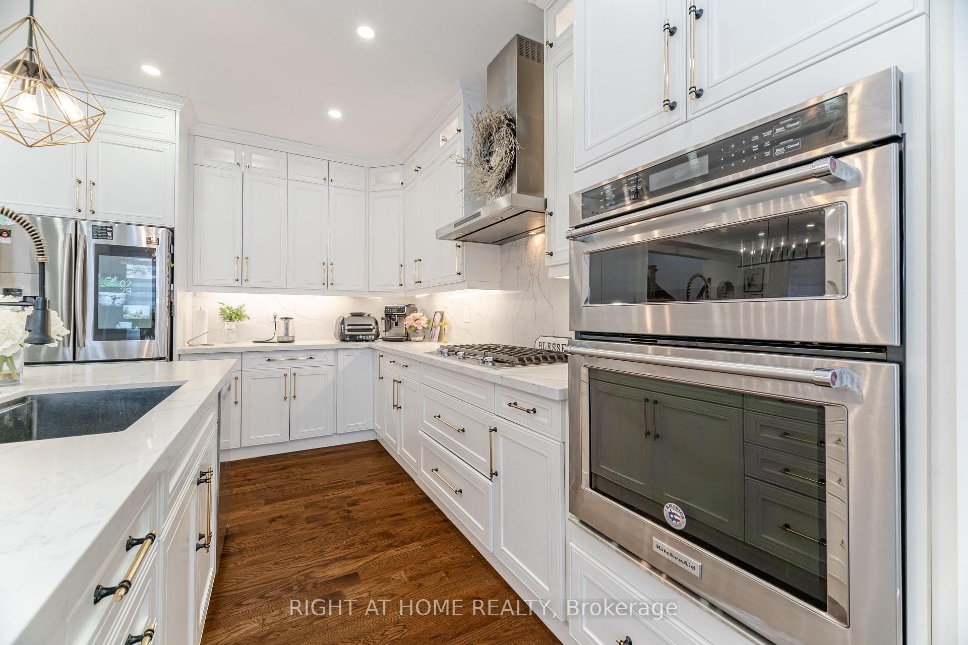1311 (UPPER) Whitney Terrace photo 22