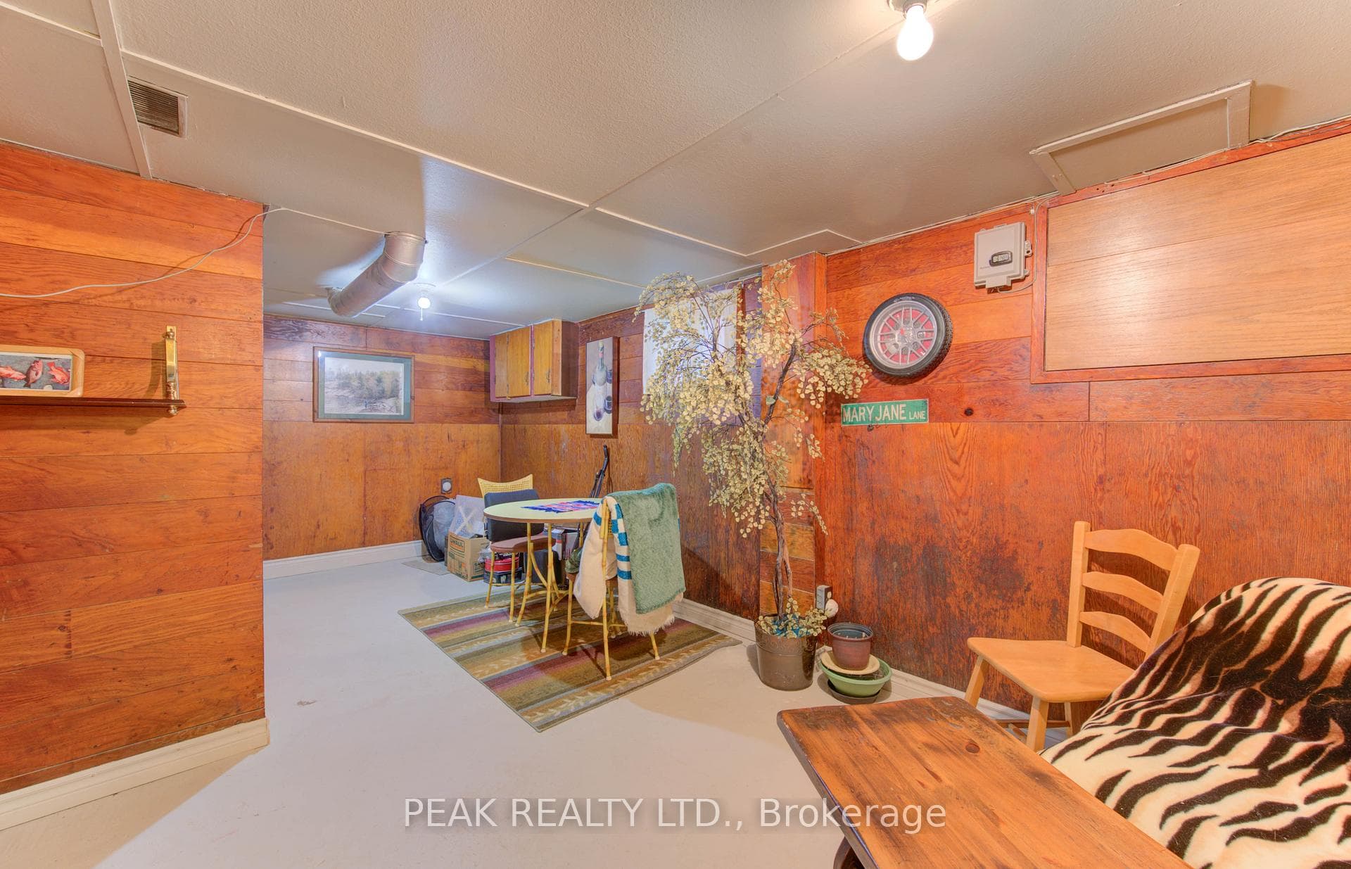 215 Lancaster Street photo 32