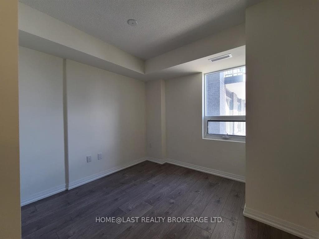 741 Sheppard Avenue Unit 303 photo 6