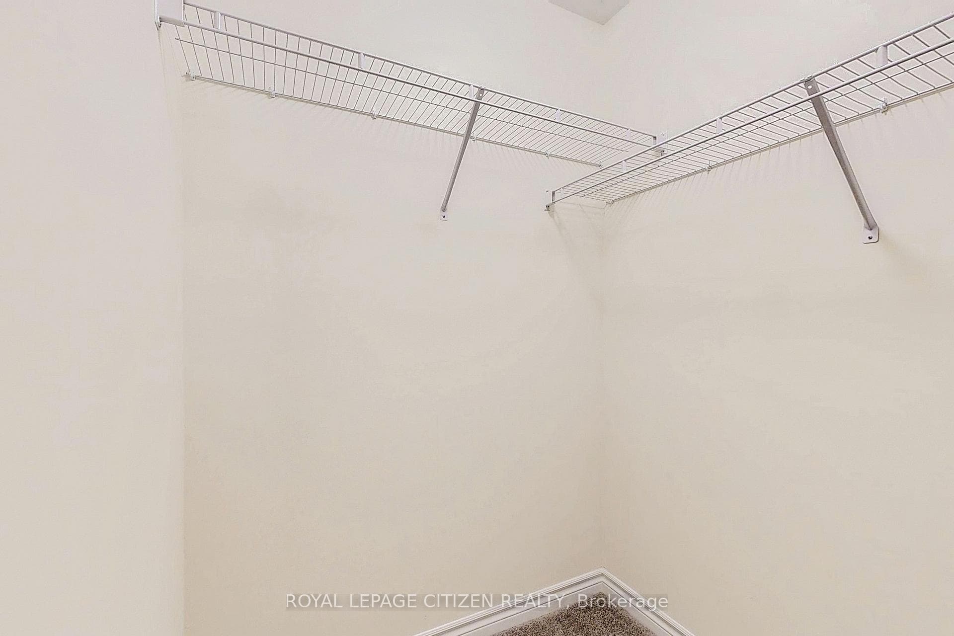 105 North Garden Boulevard photo 27