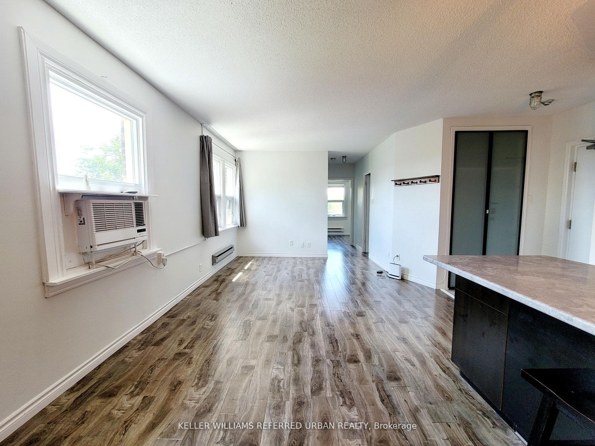 114 Vaughan Road Unit 407 photo 3