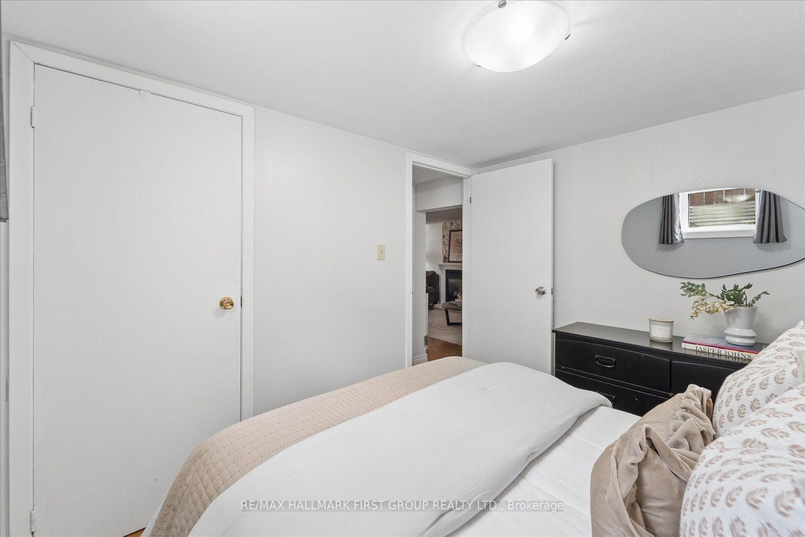 231 Mary Street photo 23