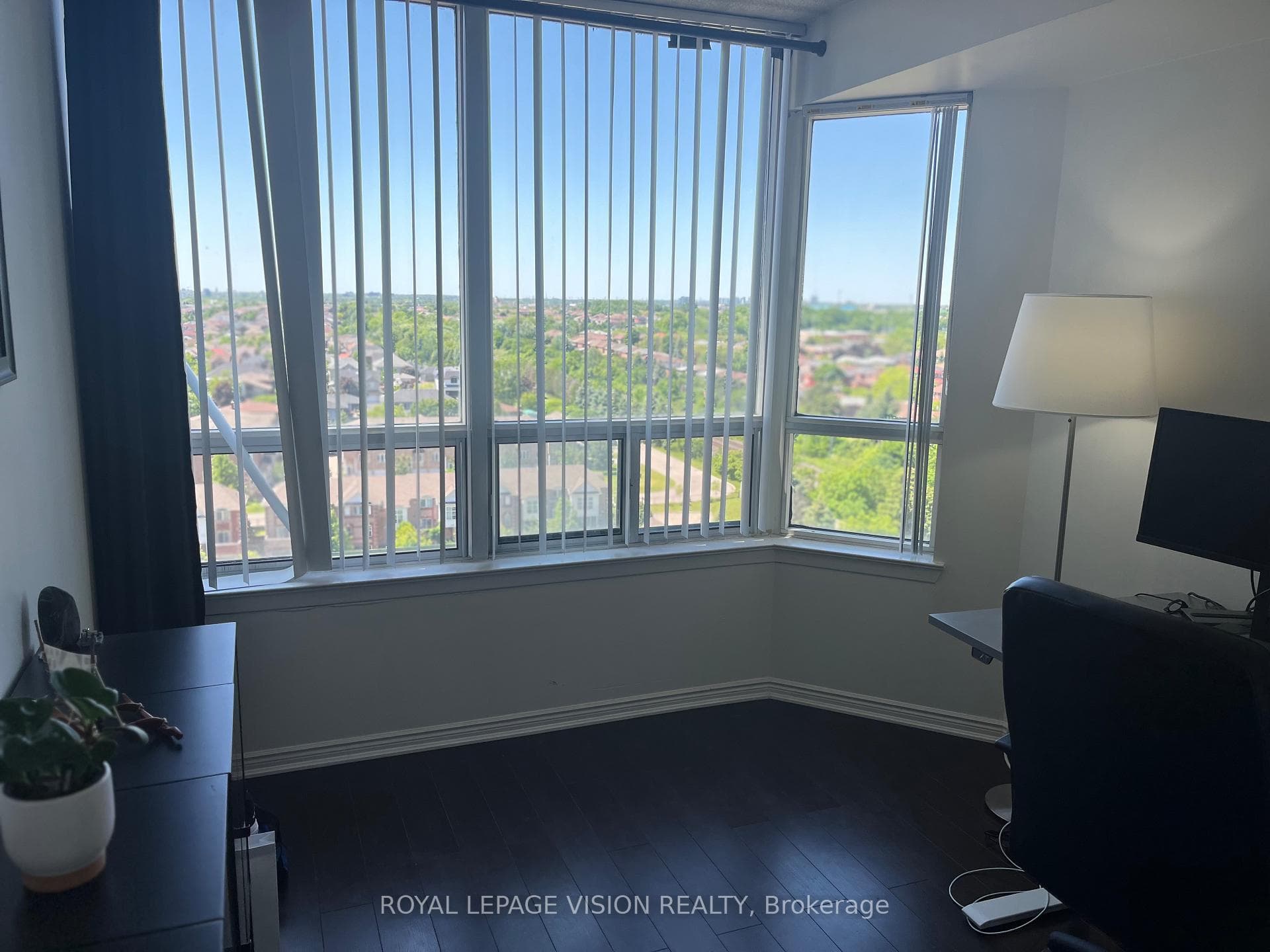 135 Hillcrest Avenue Unit 1405 photo 14