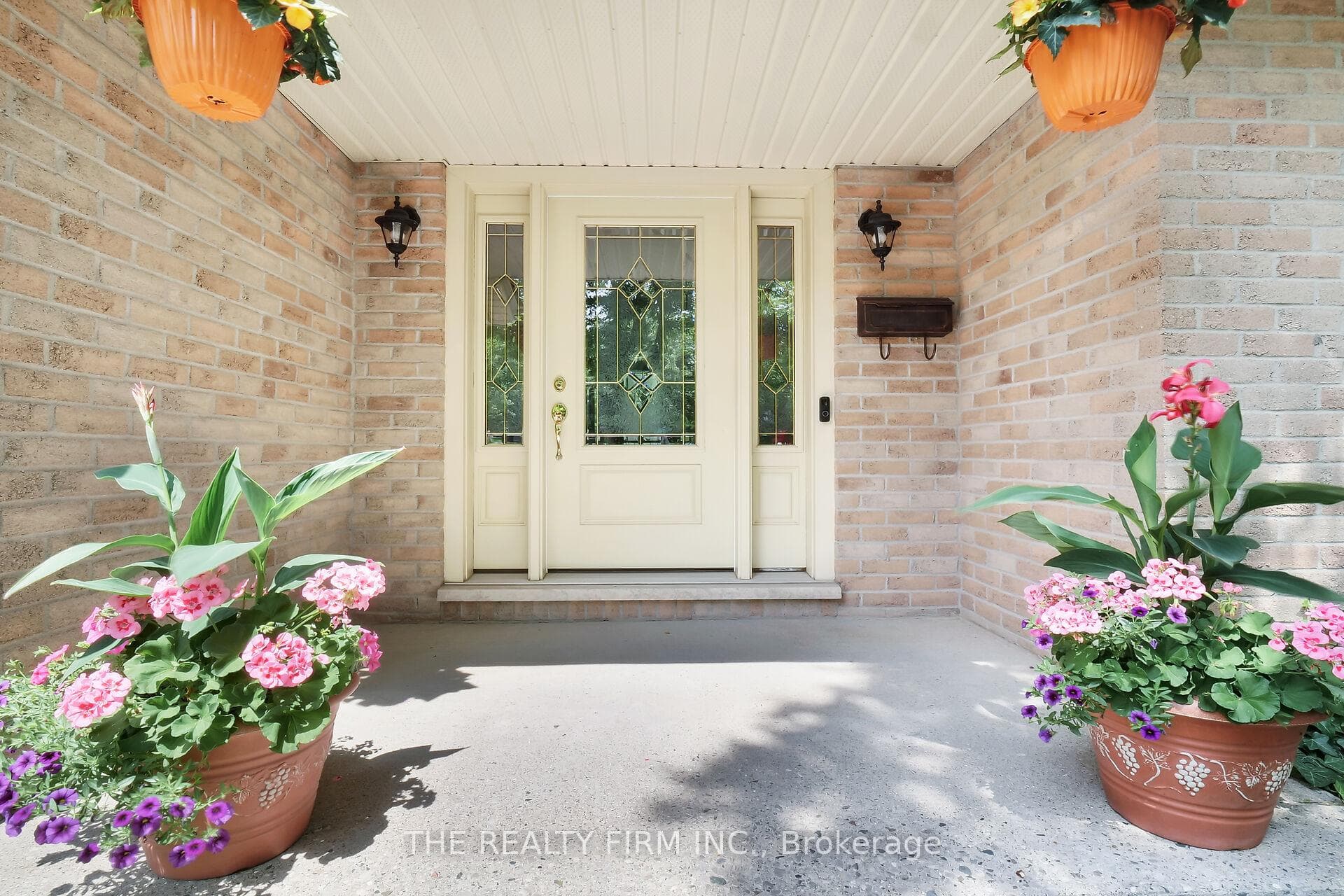 64 Knights Bridge Road photo 2