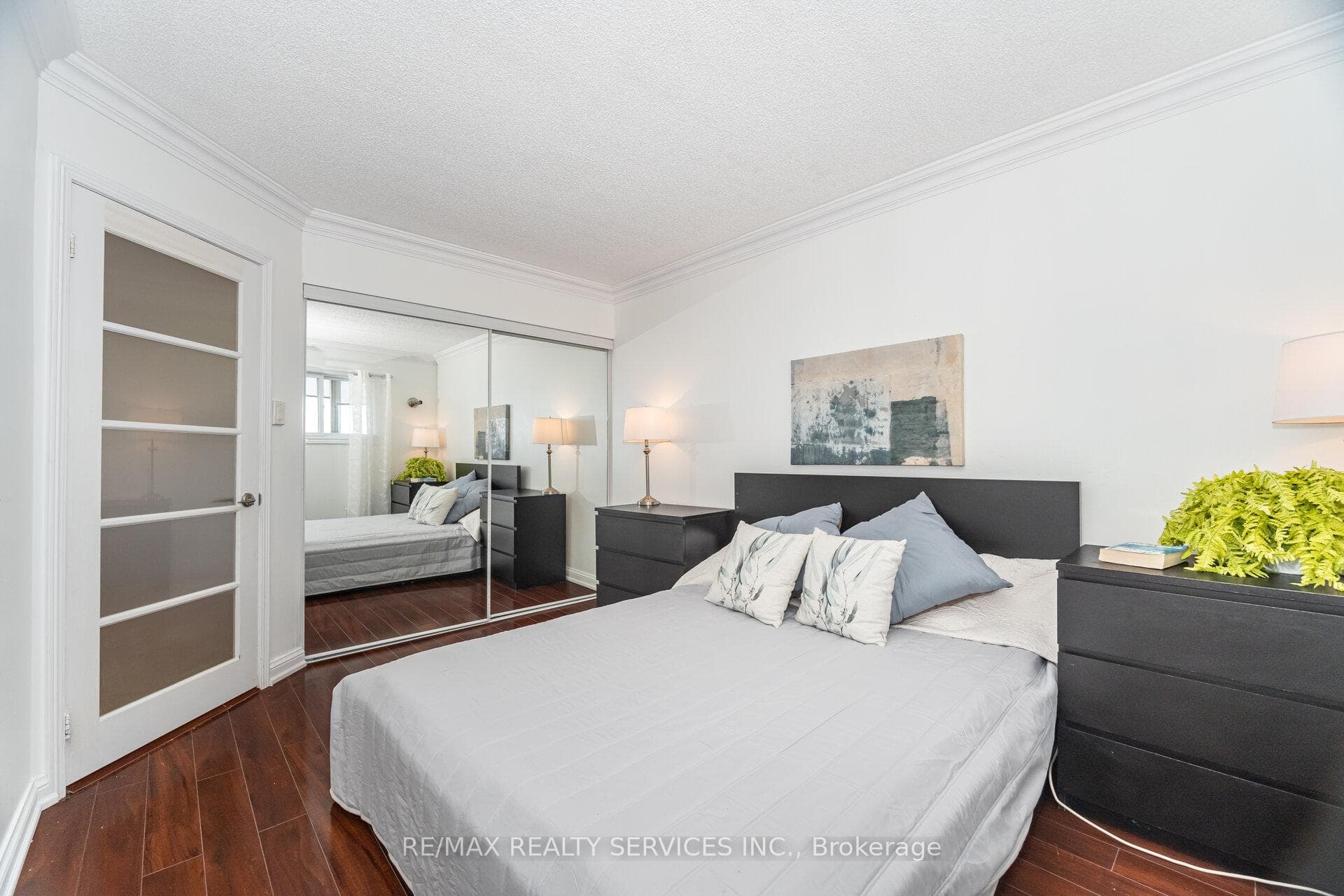 24 Hanover Road Unit 2103 photo 13