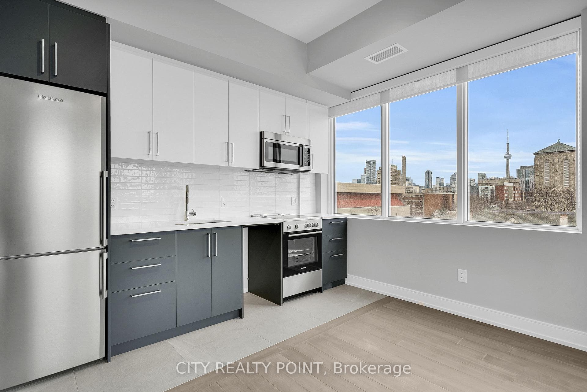 664 Spadina Avenue Unit 502 photo 4