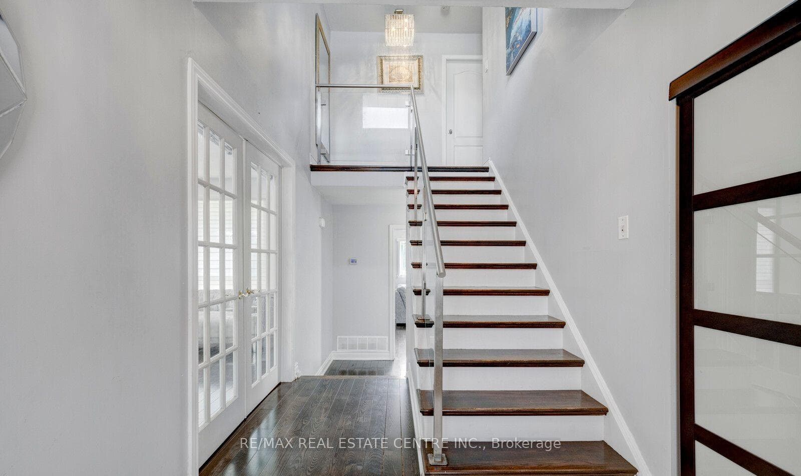 12 Charing Drive photo 6