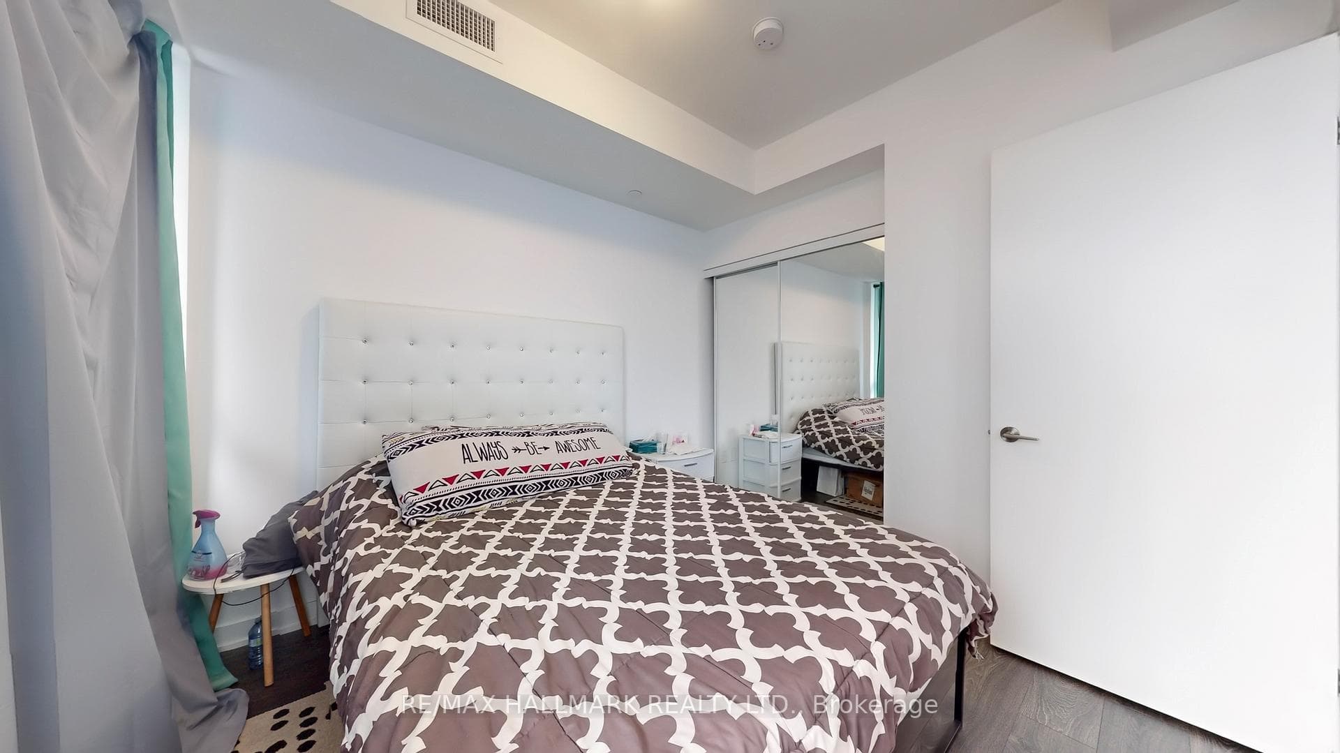 38 Iannuzzi Street Unit 1808 photo 8