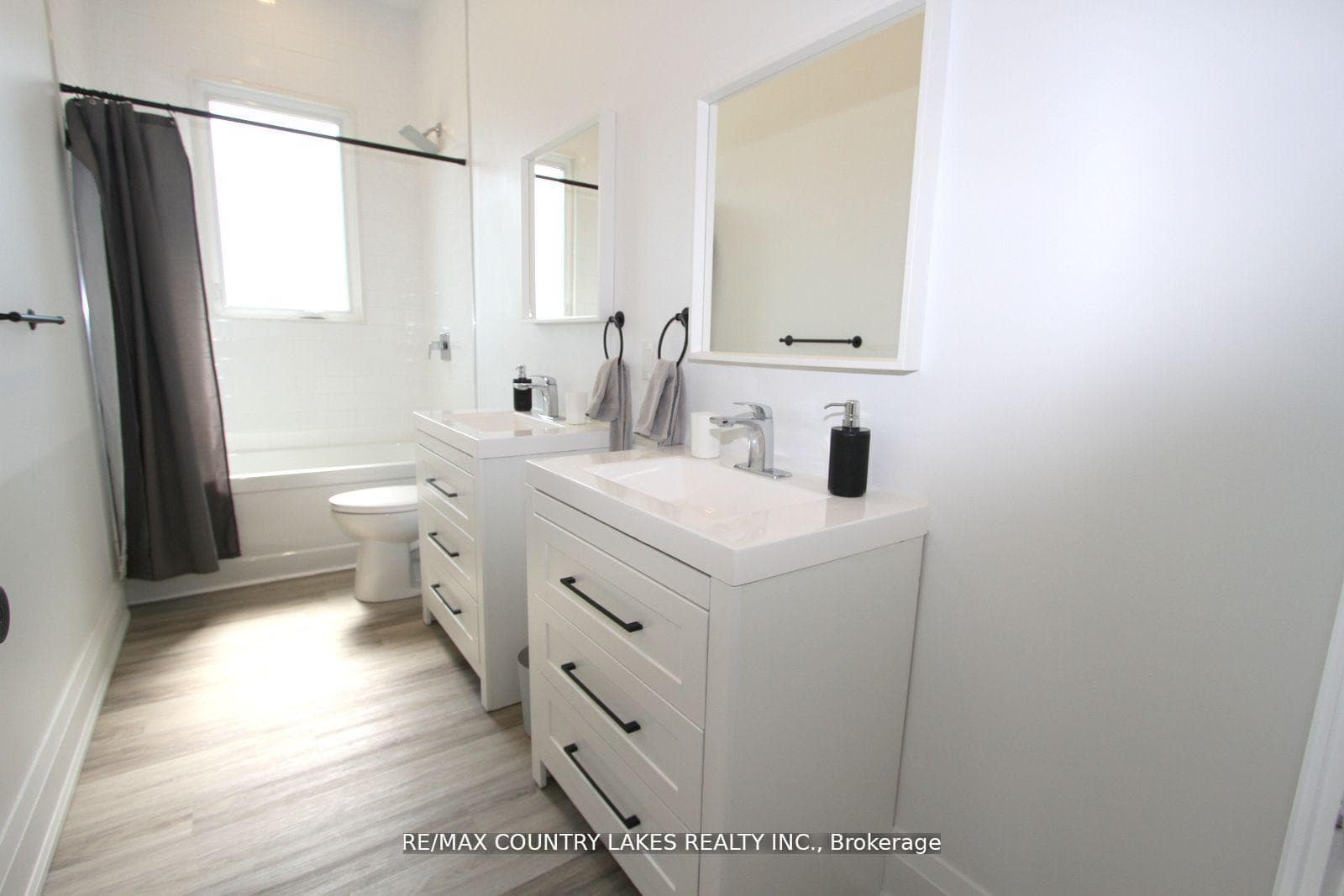 130 Baker Boulevard photo 26