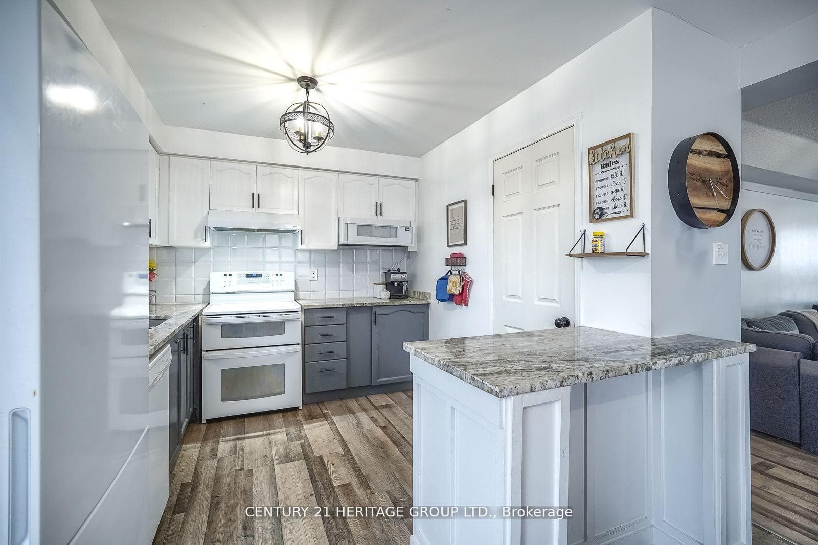 1298 Forest Street photo 14