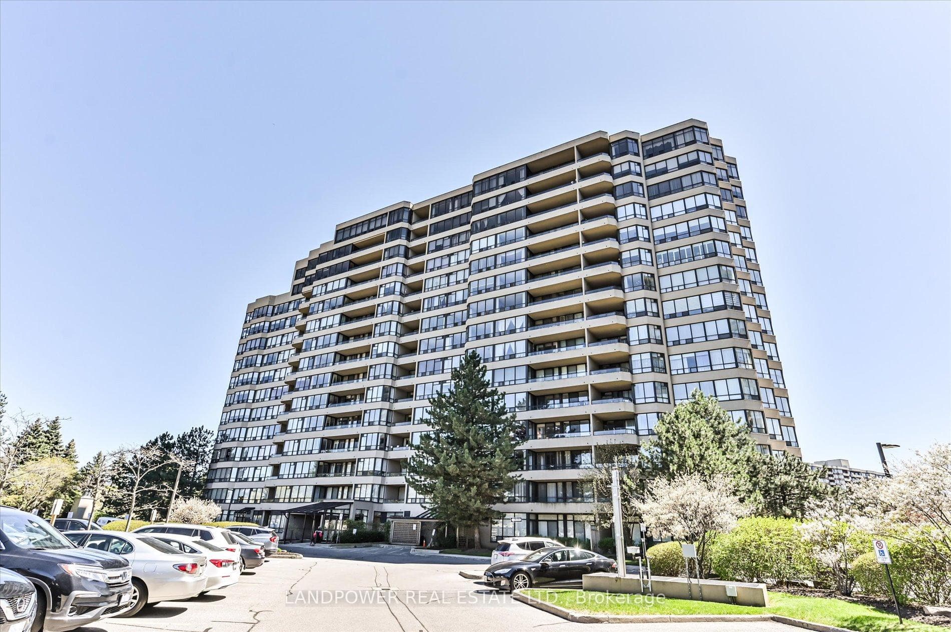 32 Clarissa Drive Unit 622 photo 1