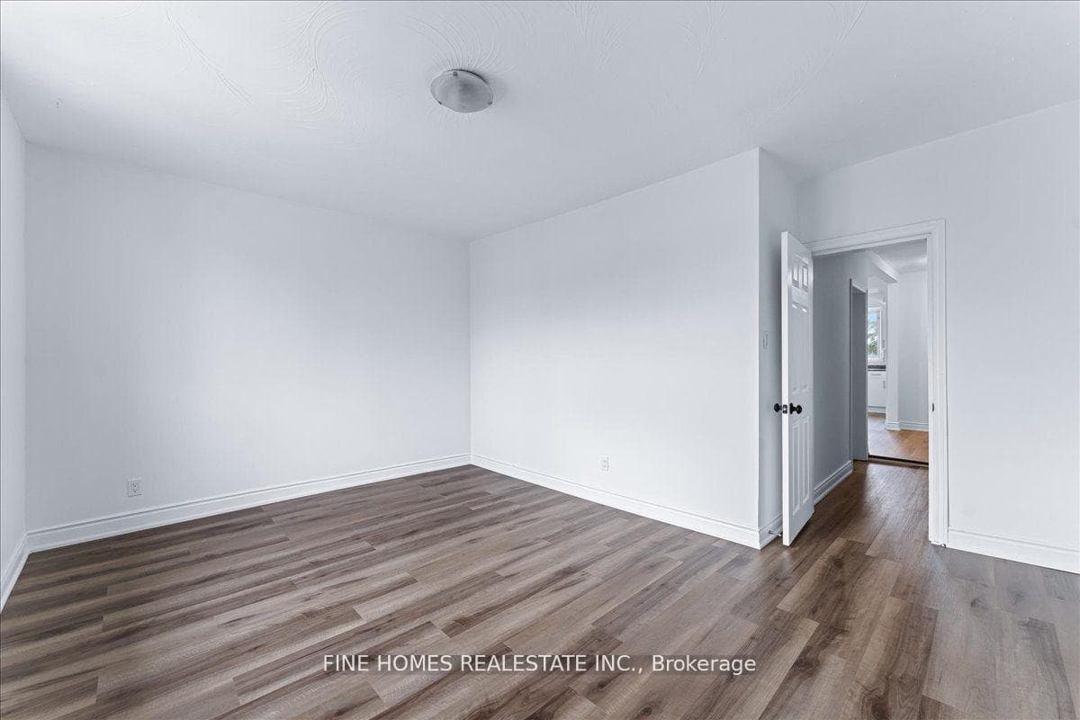 390 Oakowood Avenue Unit Main photo 8
