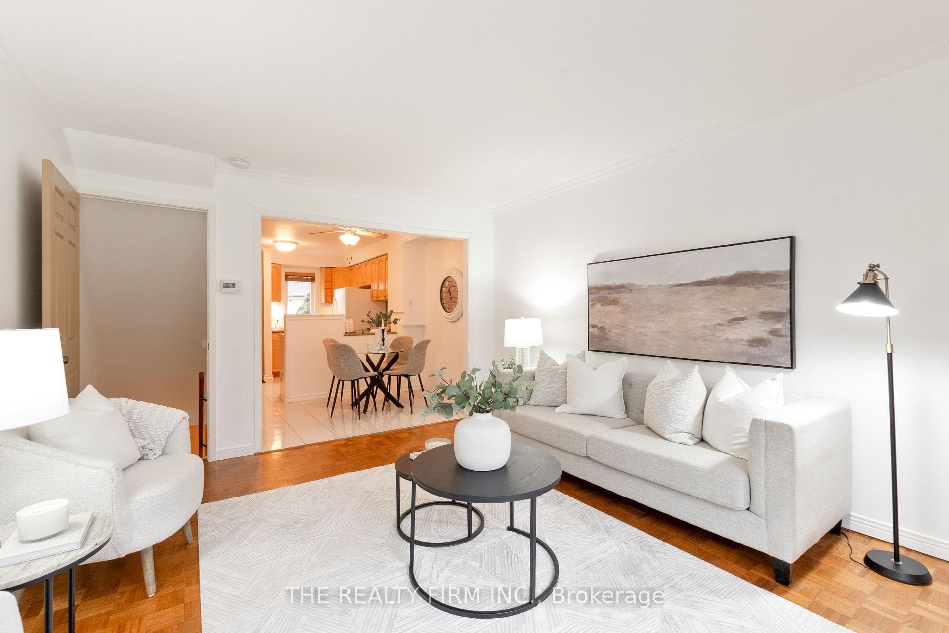221 Millbank Drive photo 14