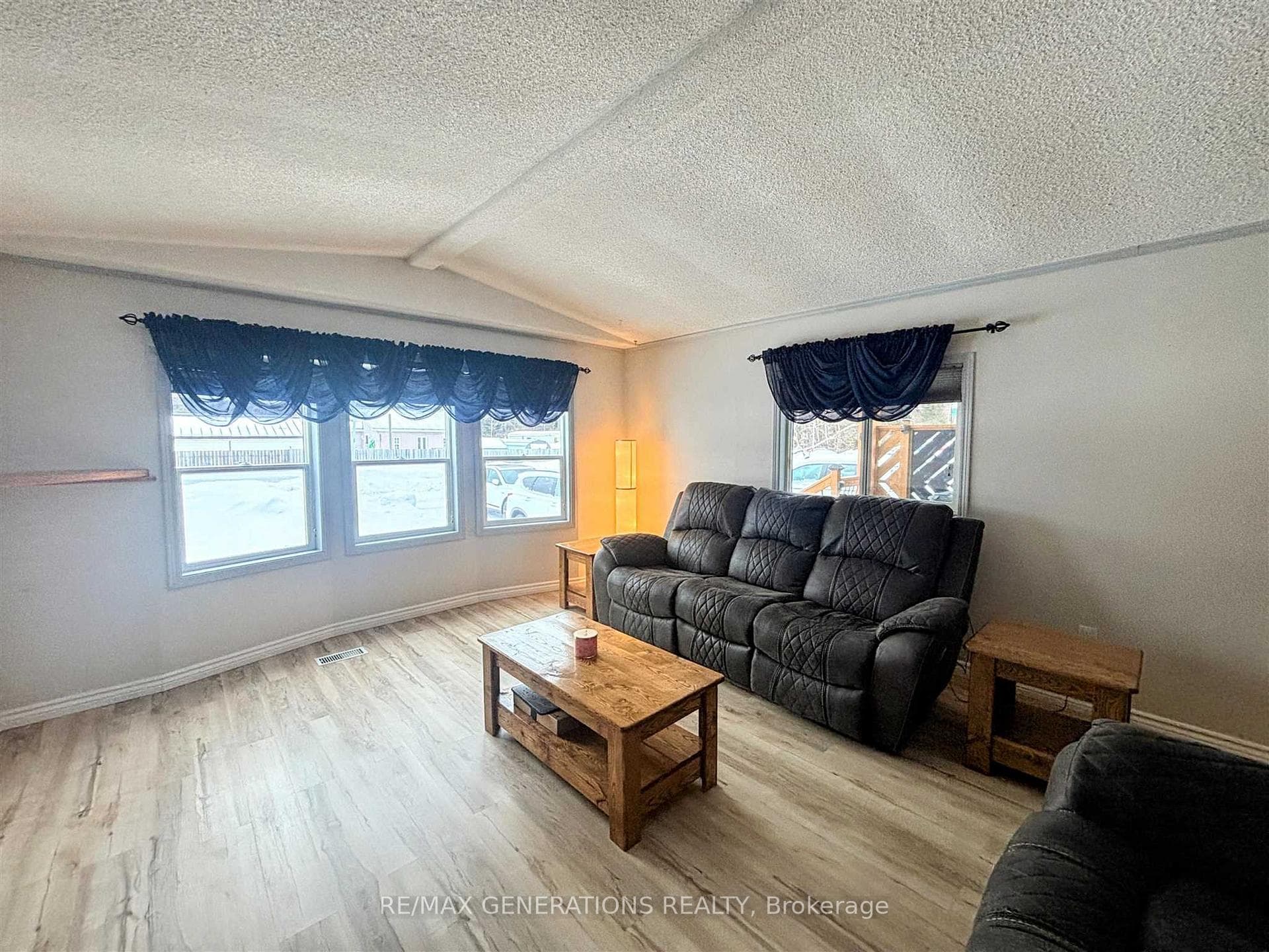 30 Jackson Crescent photo 9