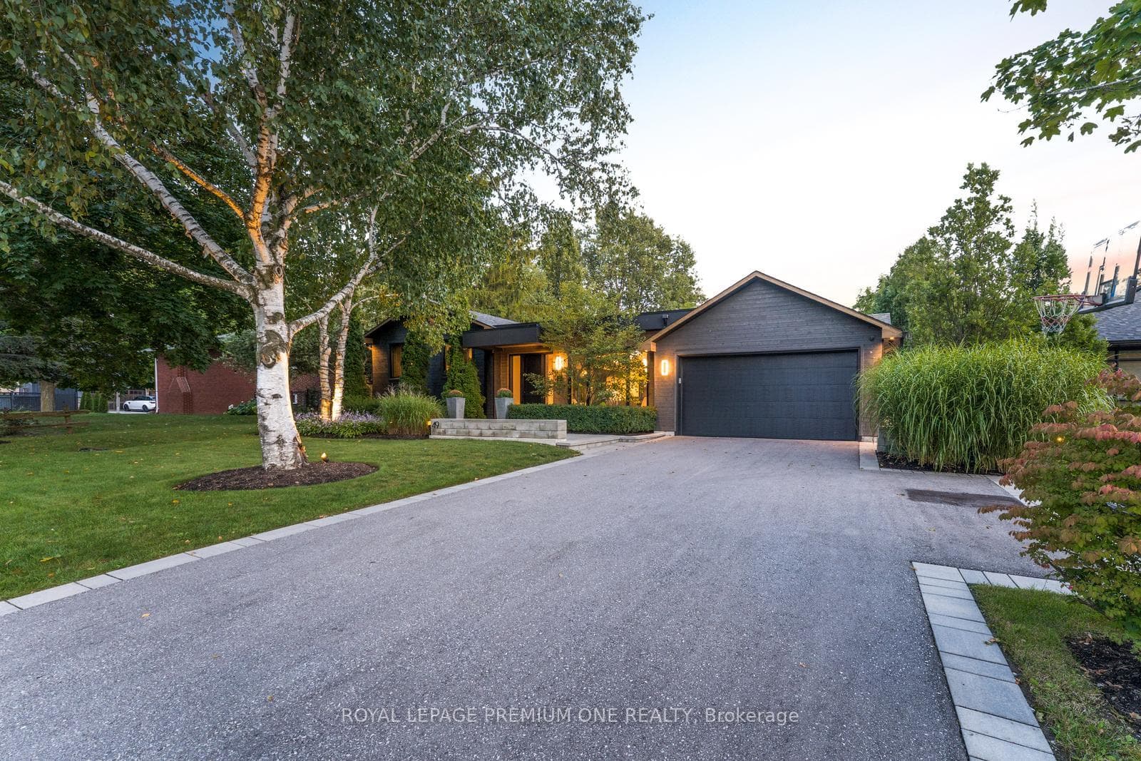 49 Norman Drive photo 3