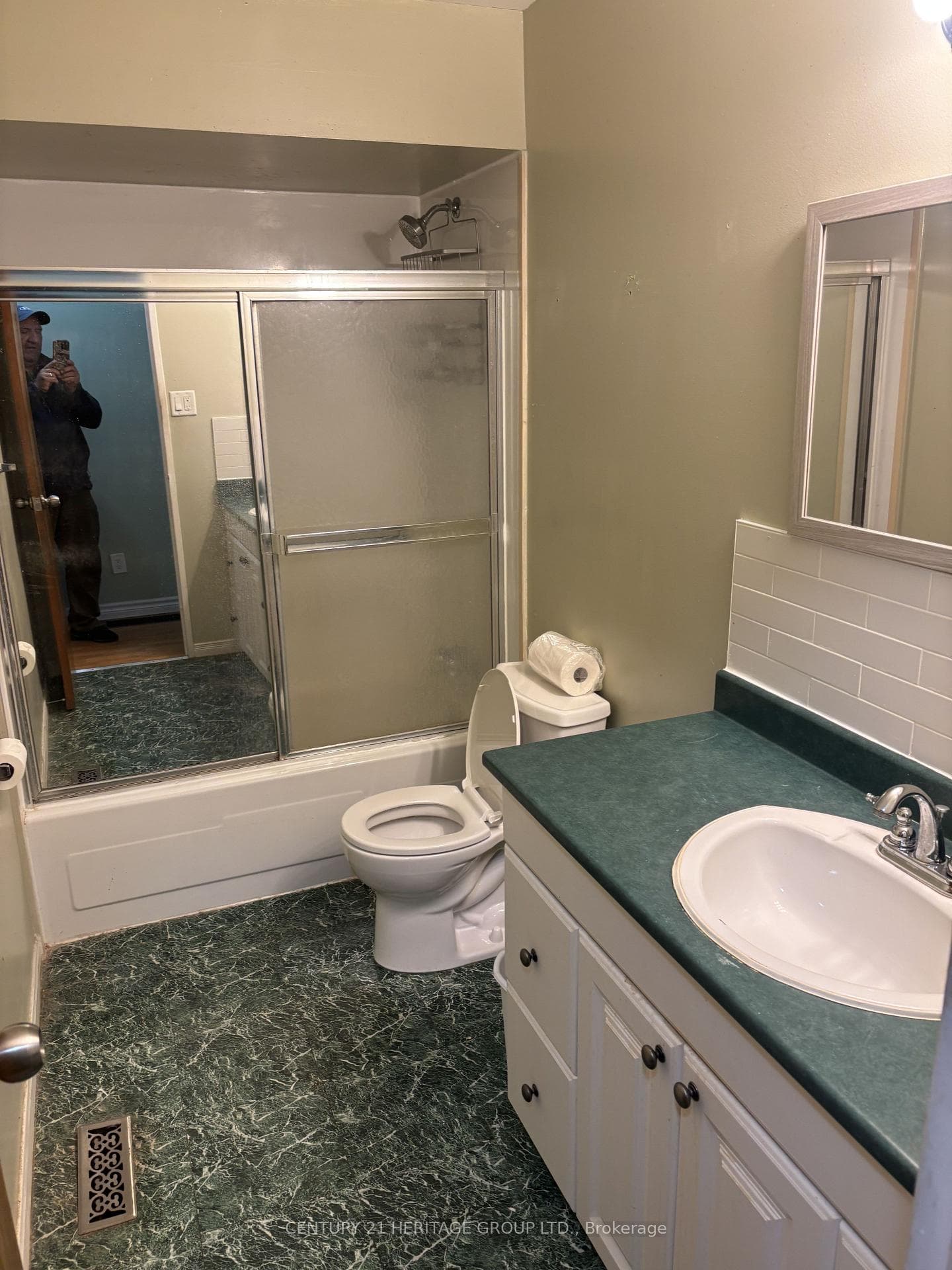 717 Jackson Court photo 6