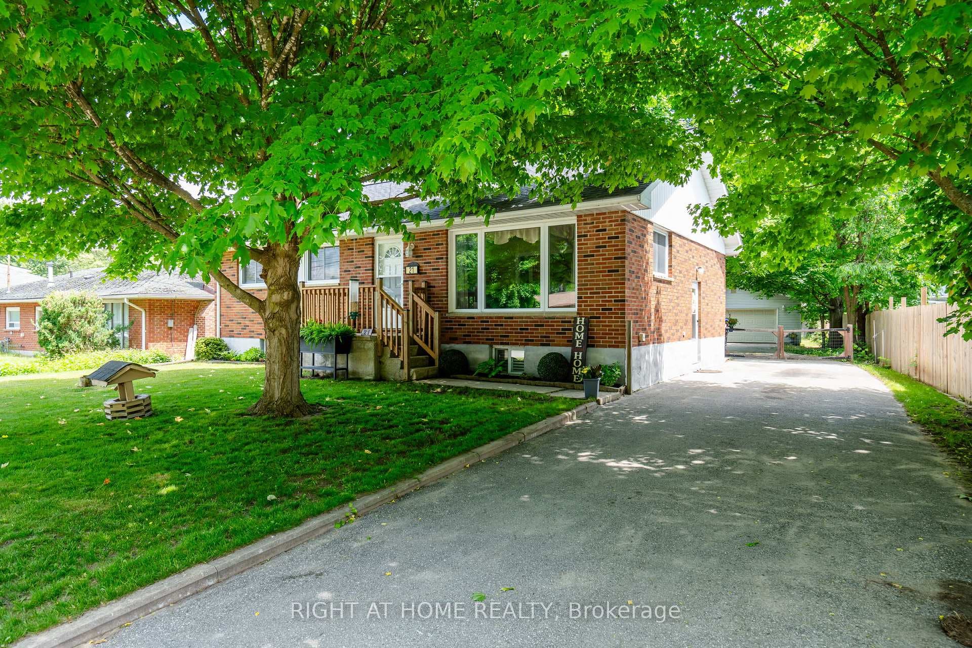 21 Bushey Avenue photo 2