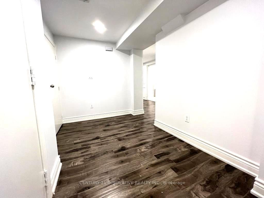 3 Kellyvale (basement) Road photo 6