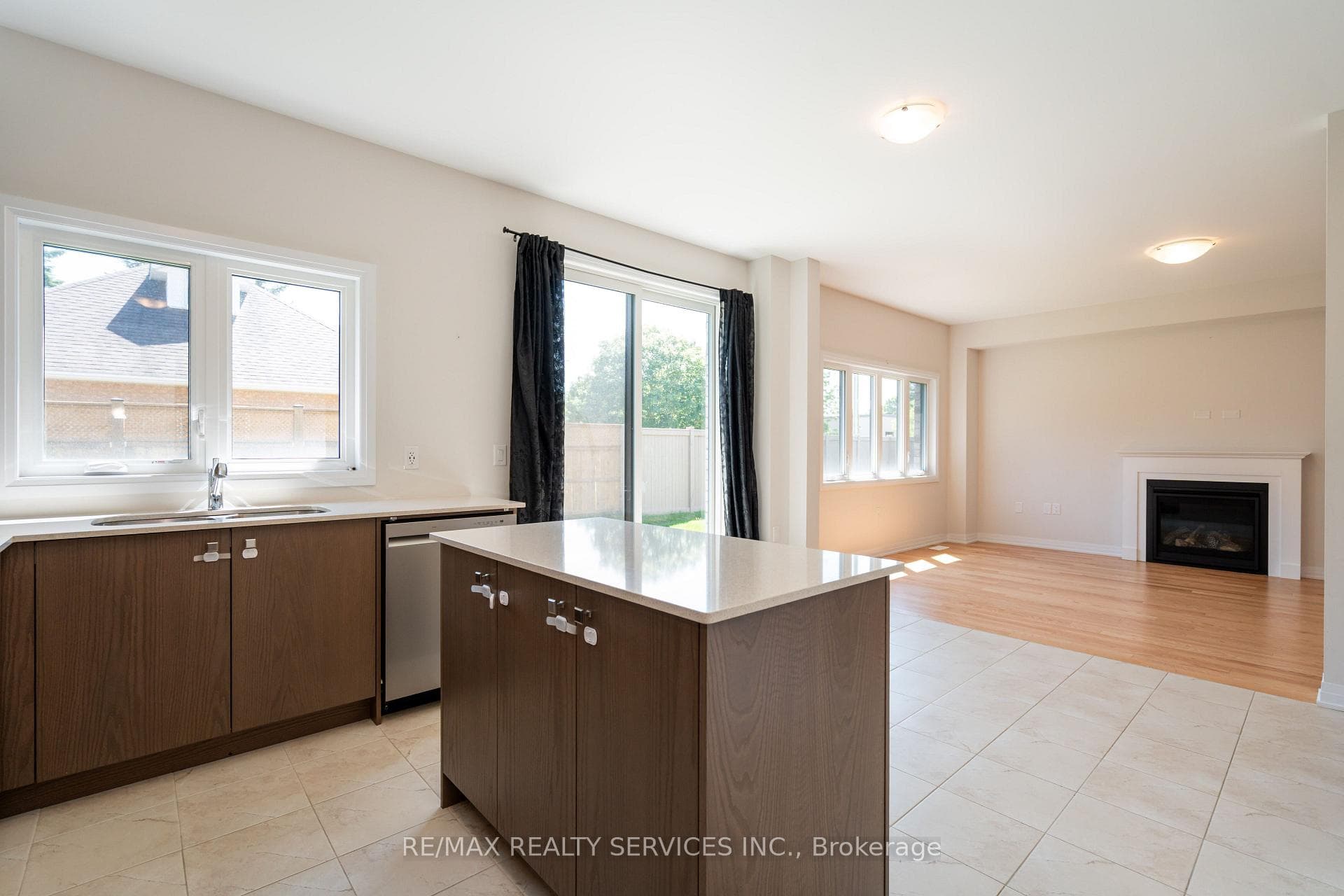 269 dingman Street photo 10