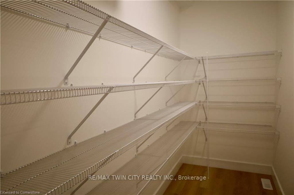 4255 Lismer Lane Unit 17 photo 7