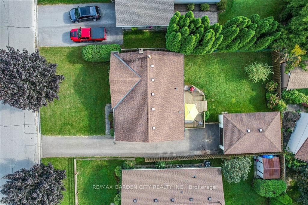 31 MCCORDICK Drive photo 27