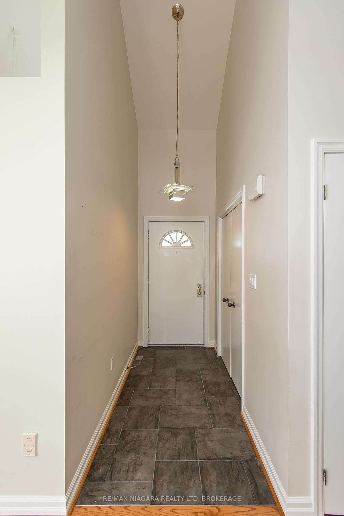 6254 Gore Street photo 6
