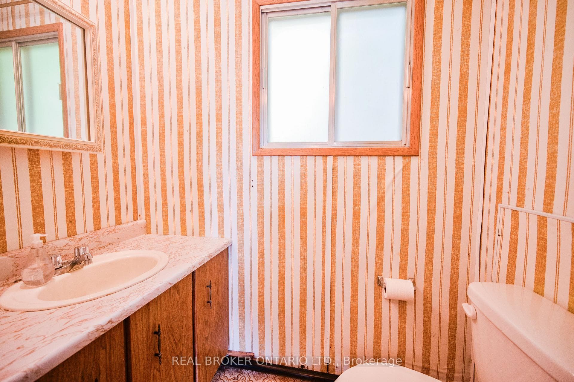 107 SCARLETT Road photo 16