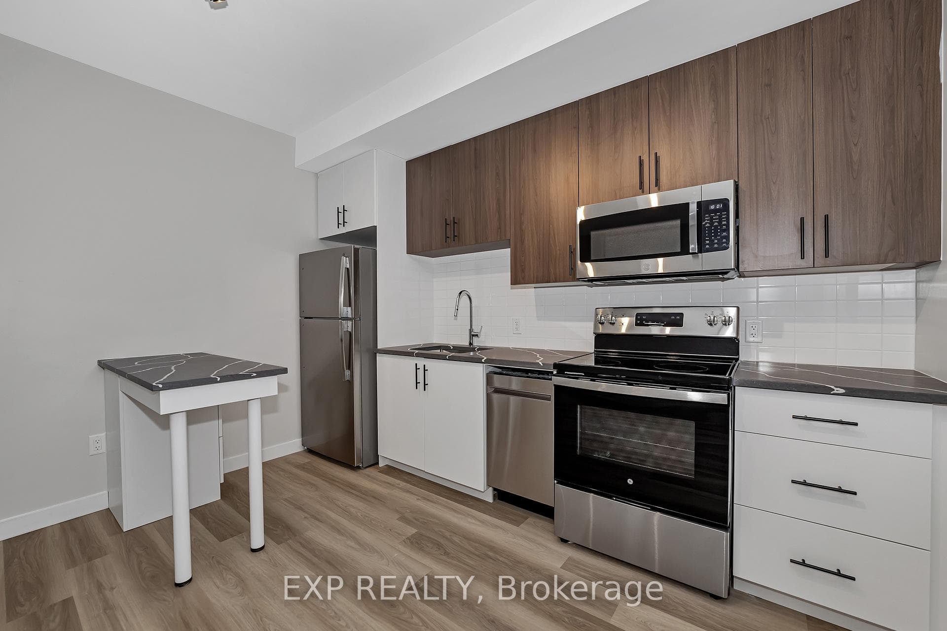 211 Armstrong Street Unit 203 photo 8
