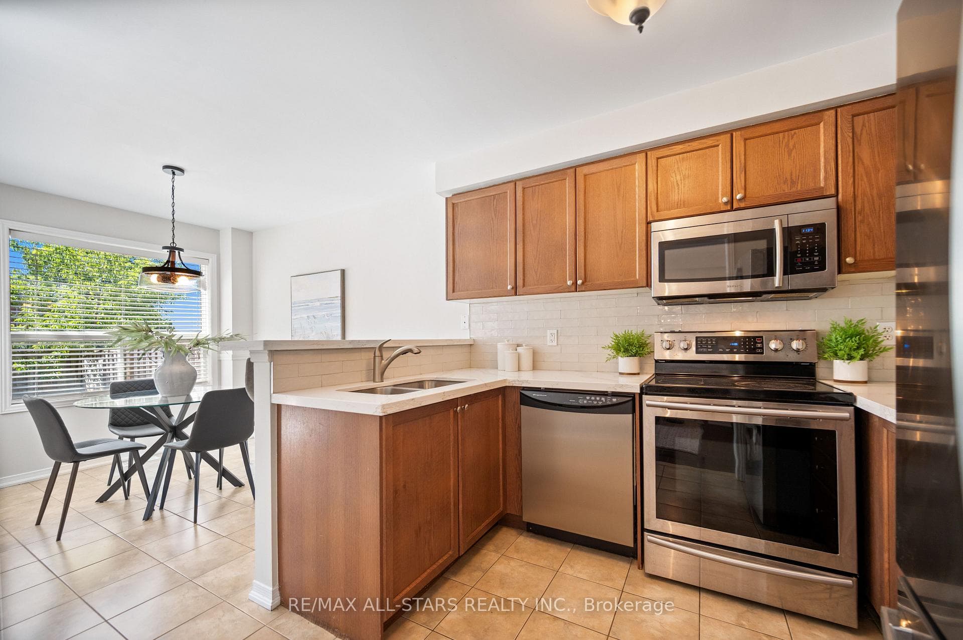 195 Richard Underhill Avenue photo 13
