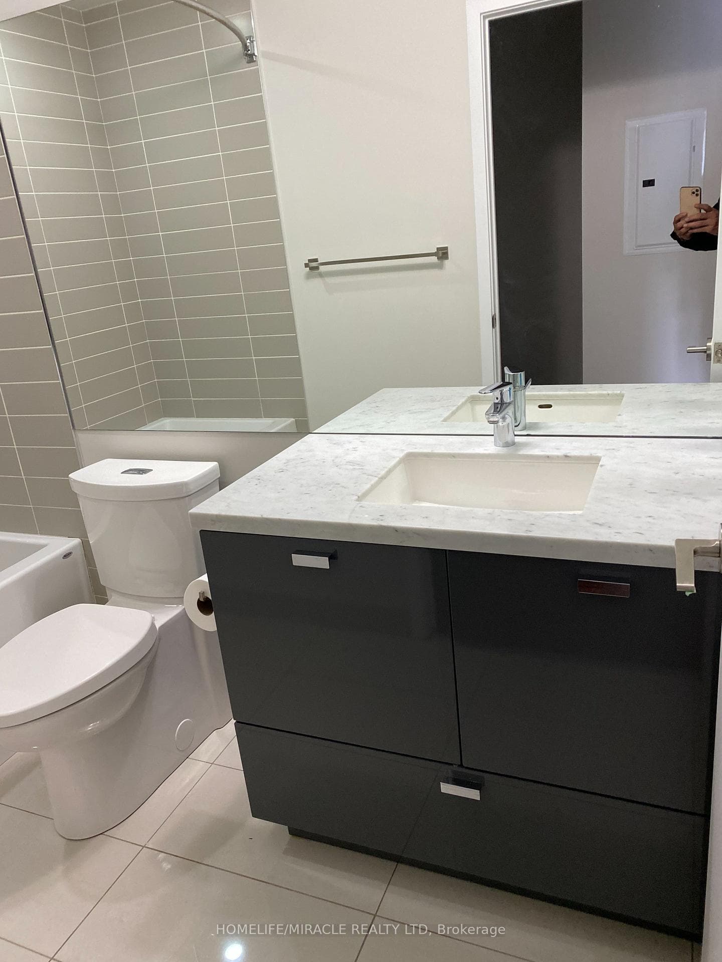 290 Adelaide Street Unit 3408 photo 11